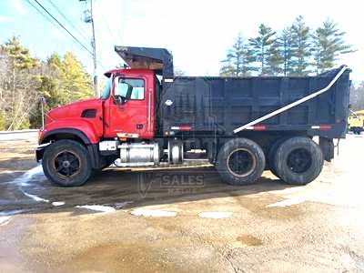 2005 MACK CV713 T/A DUMP